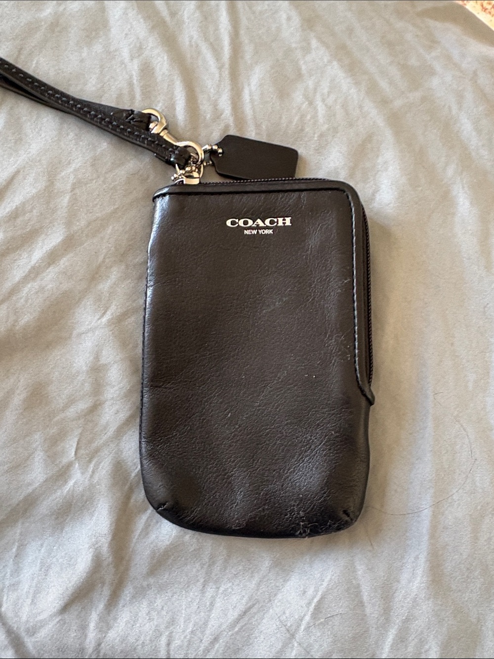 COACH Black Leather Wristlet Phone Case - Coach New York